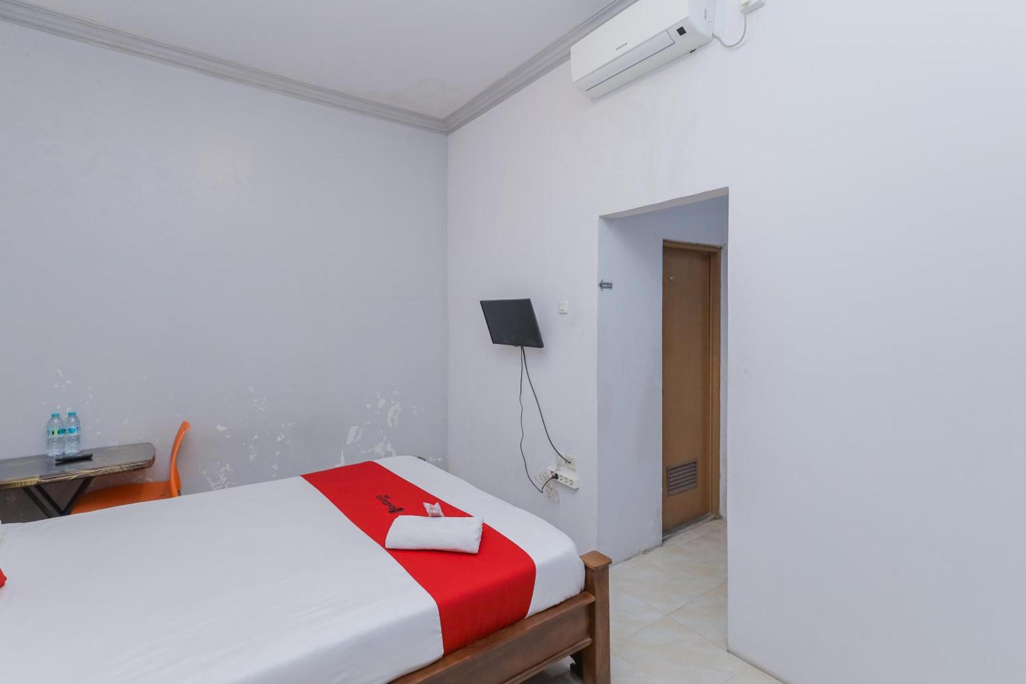 Reddoorz At Pondok Candra Sorabaya Extérieur photo